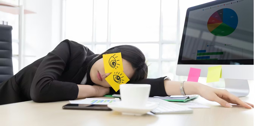 Somnul de după-amiază aduce beneficii reale pentru creier, corp și performanța zilnică, atunci când este practicat corect