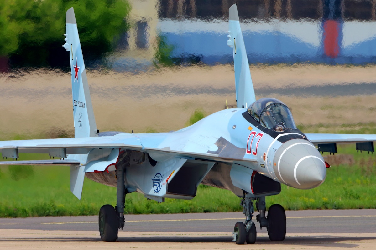 Rușii se laudă cu o premieră istorică în Ucraina. Avioanele rusești Su-35S domină avioanele F-16 și Mirage. Fact-checking EVZ