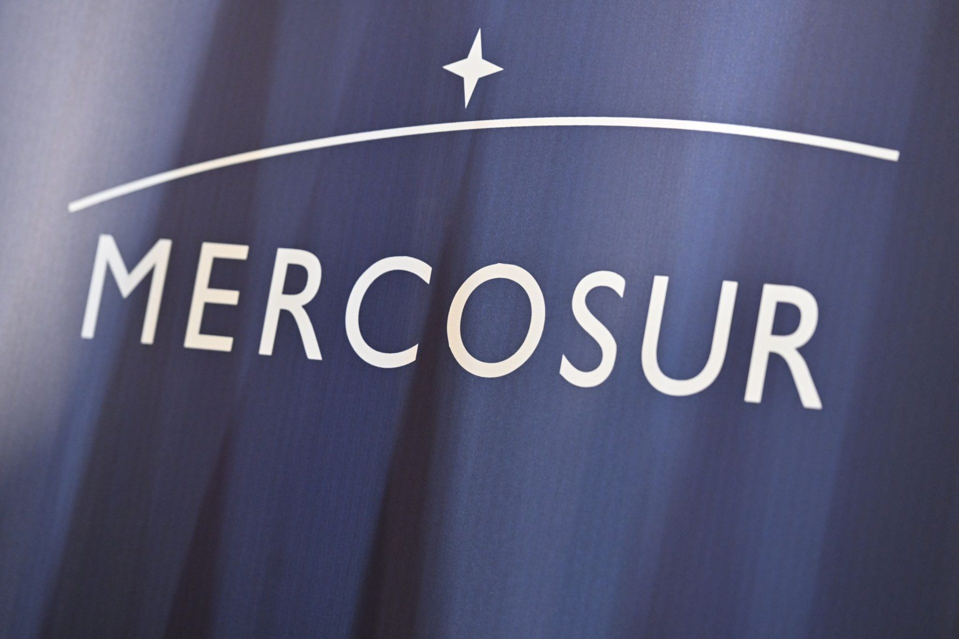 Acordul comercial UE-Mercosur, explicat. Ce implică de la 1 mai 2026