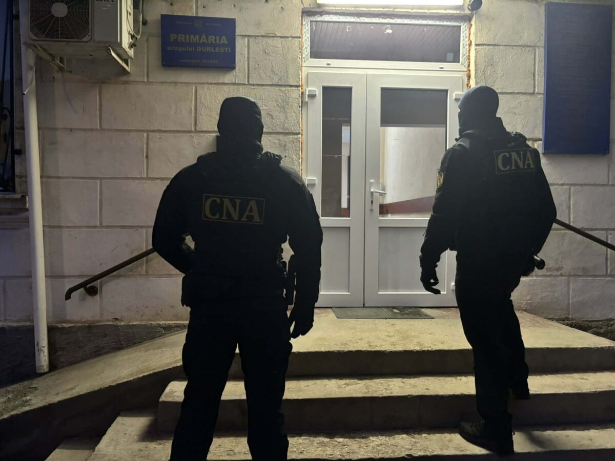 Descinderi la Primăria Durlești. Suburbia Chișinăului, delapidată de terenuri publice, prejudiciul depășește 15 milioane de lei