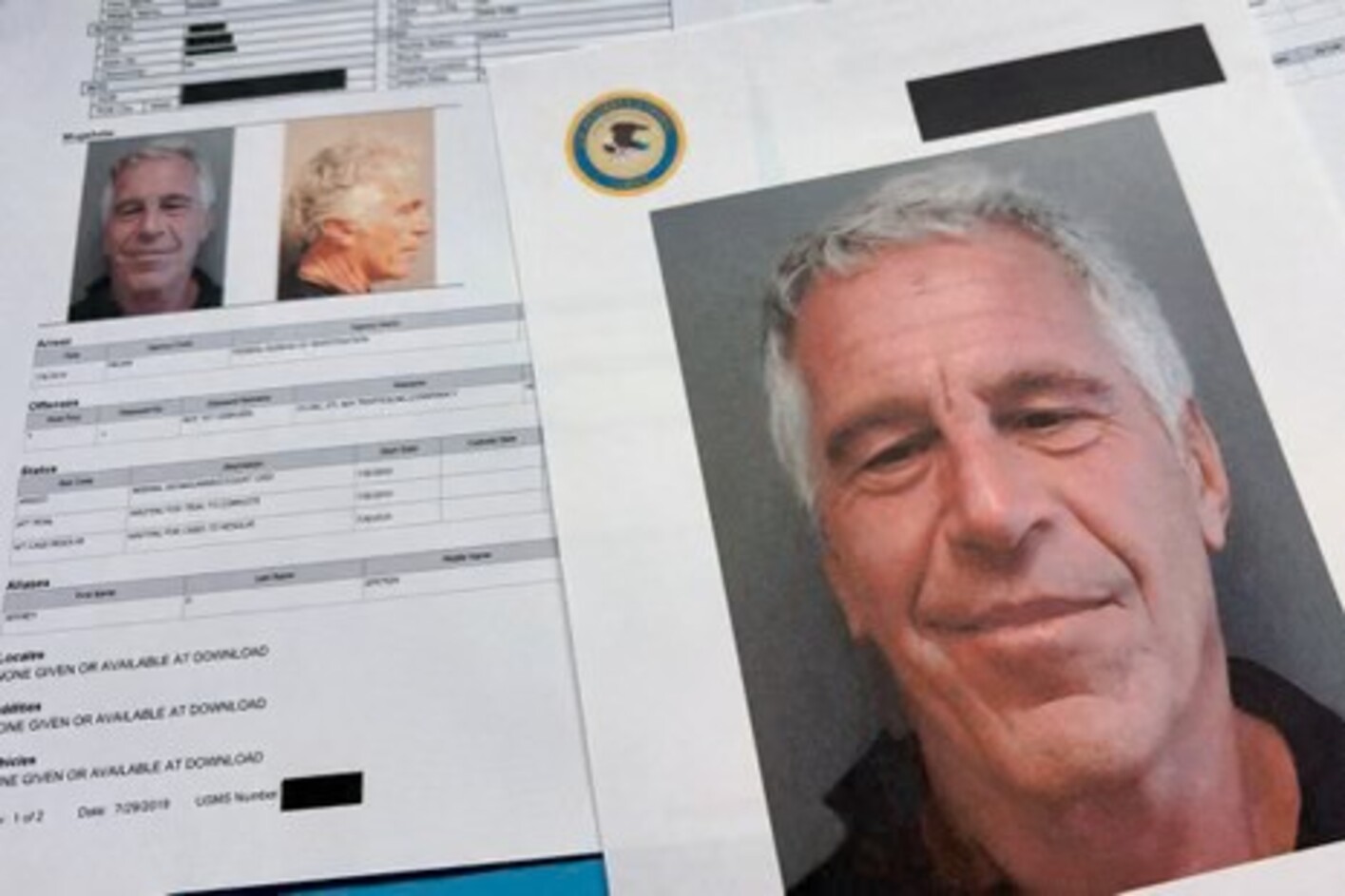 În extrasele făcute publice până acum, România este menționată de peste 800 de ori în corespondența lui Epstein și a colaboratorilor săi. (sursă foto: The Guardian)