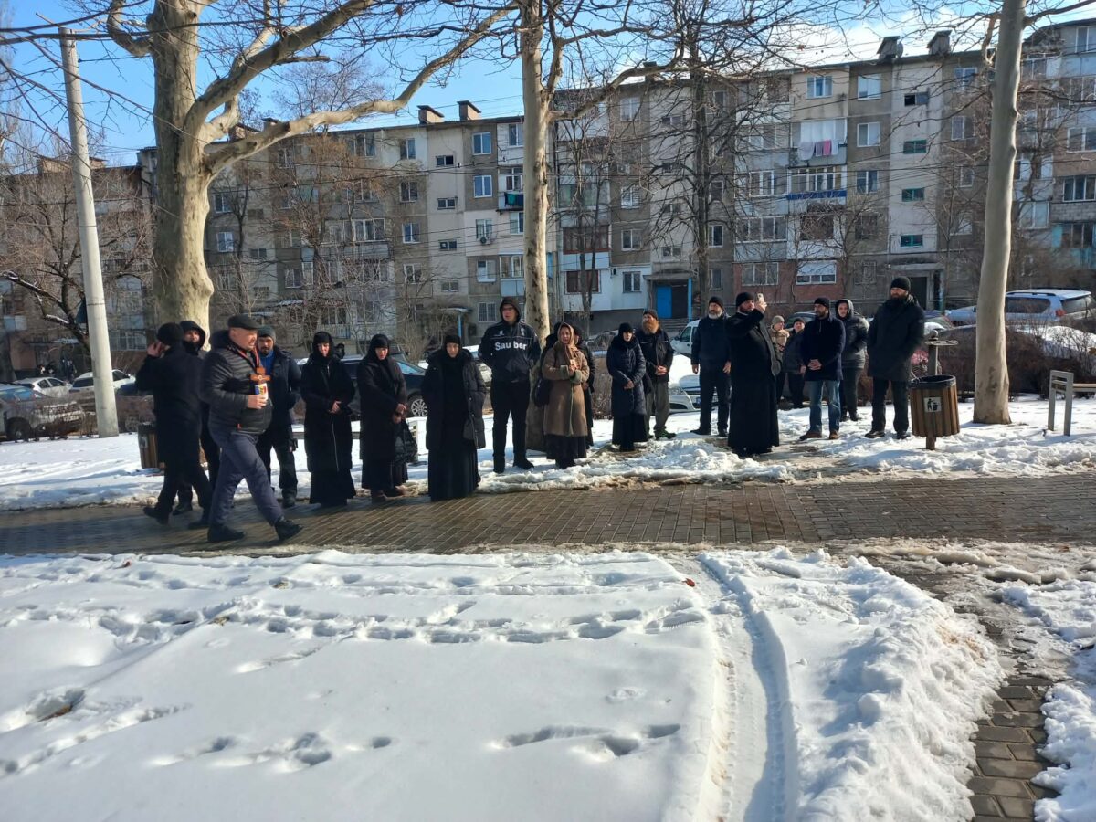 Show religios la Curtea de Apel Centru. Cum s-au prezentat în faţa magistraţilor protestatarii pro-ruşi de la biserica din Dereneu. Video