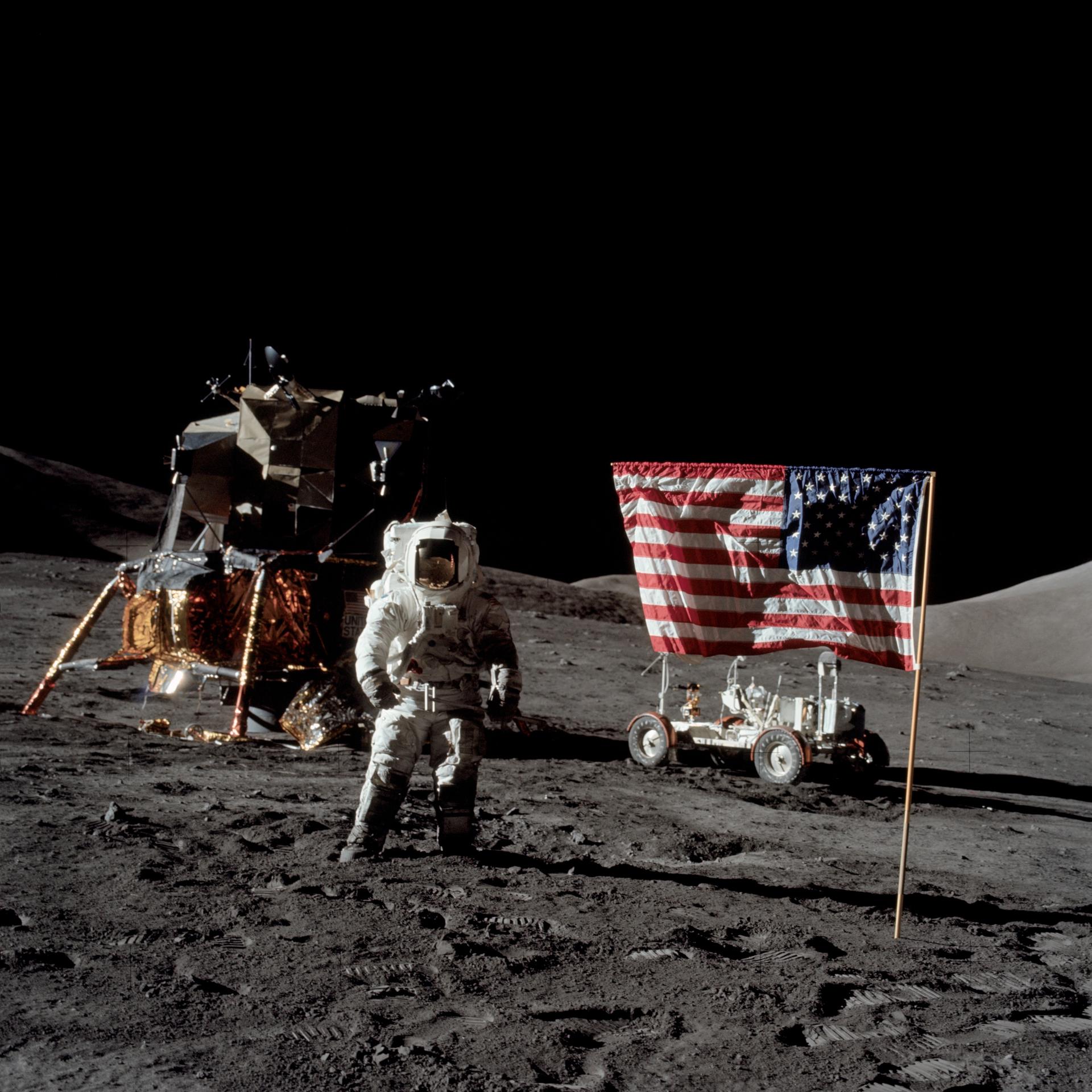 Astronautul Harrison H. Schmitt, pilot al modulului lunar Apollo 17