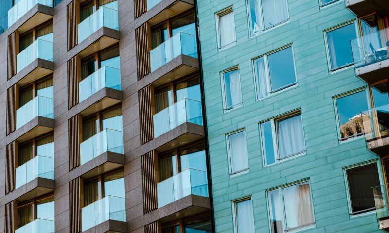 Mai multe locuințe construite anul acesta, potrivit INS. Cum sunt prețurile