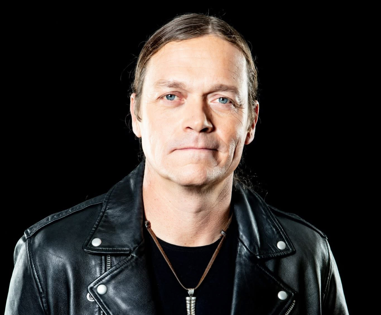 A murit solistul trupei 3 Doors Down. Brad Arnold, o voce care a definit rockul anilor 2000