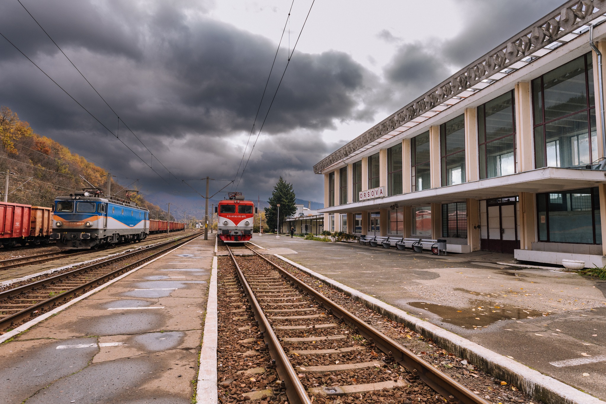 Incident feroviar în Gara de Nord. Un vagon a deraiat în timpul unei manevre