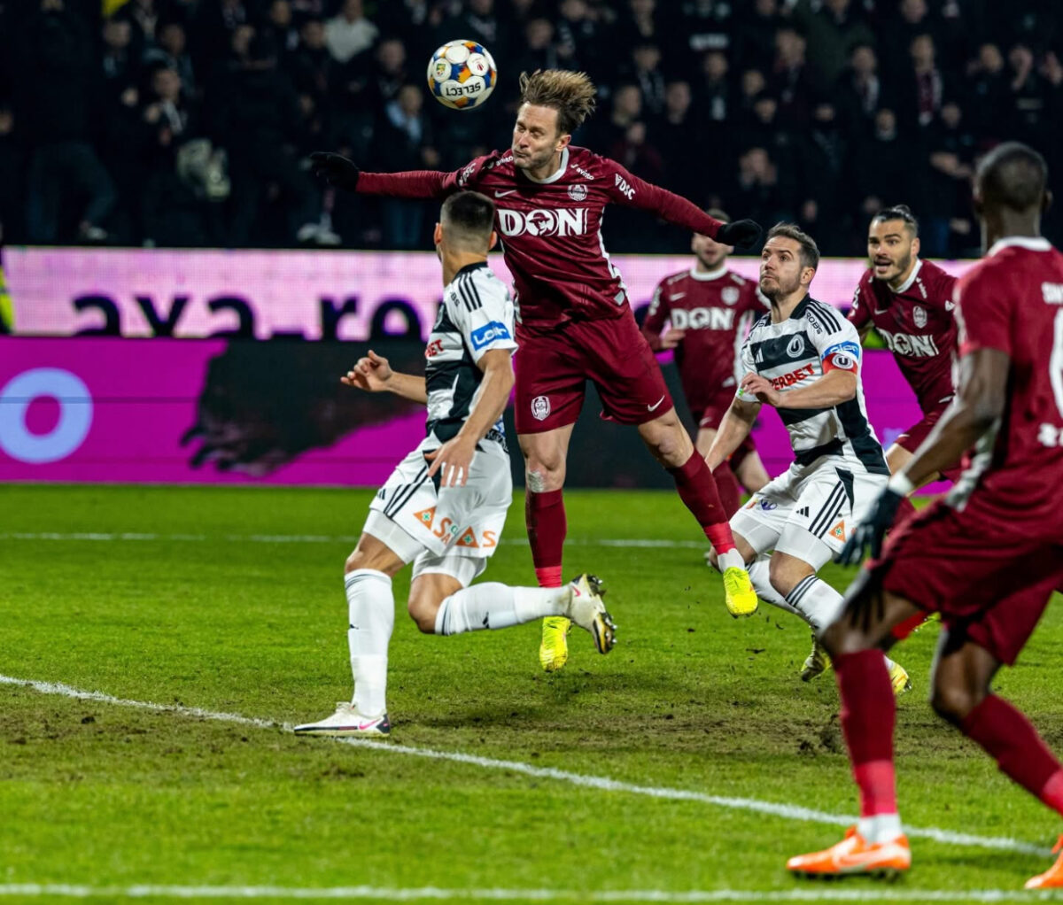 Victoria CFR Cluj, umbrită de scandalul iscat de Bergodi. Clubul, amendat cu 20.000 de lei