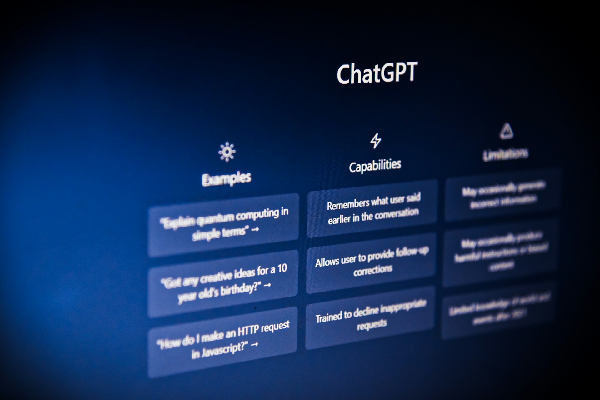 ChatGPT intră în etapa de testare a reclamelor. Ce se va schimba pentru utilizatori