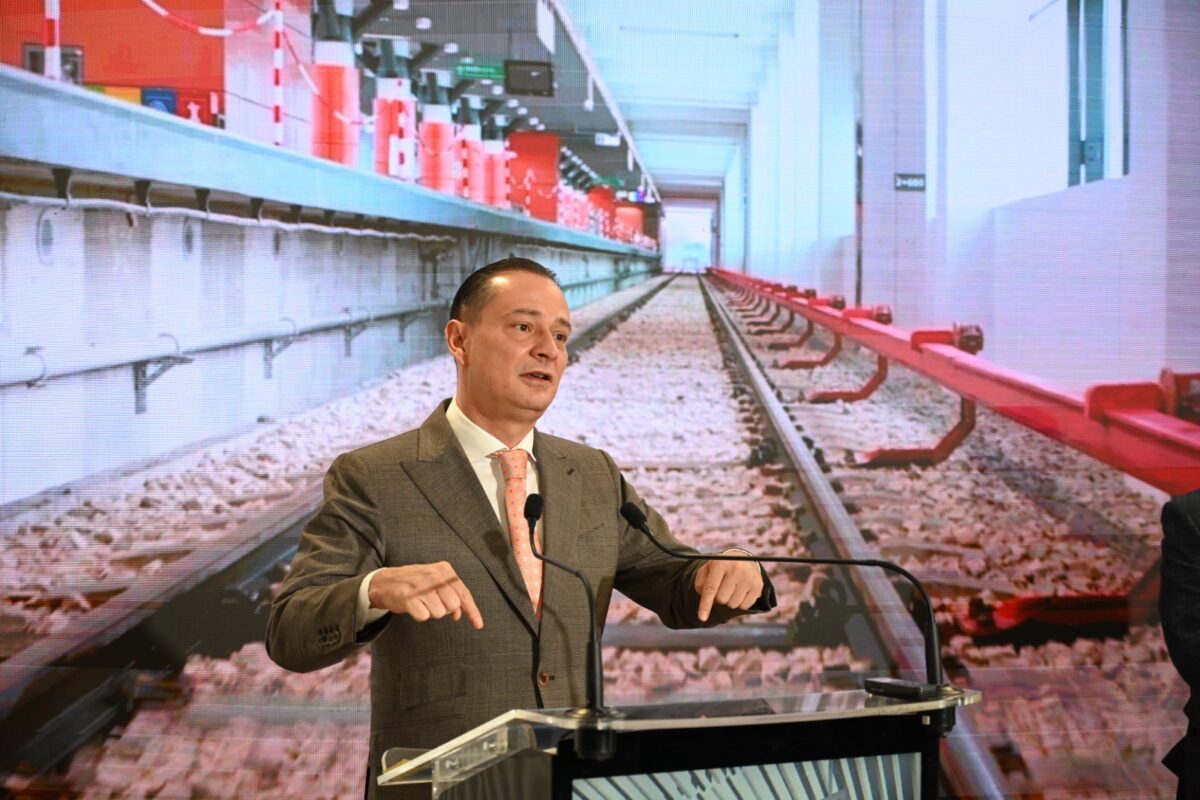 Extinderea Magistralei M4 de metrou intră în linie dreaptă