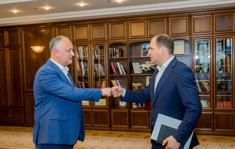 Igor Dodon prevesteşte sfârşitul politic al fostului său prieten. Care ar fi greşeala fatală a primarului de Chişinău