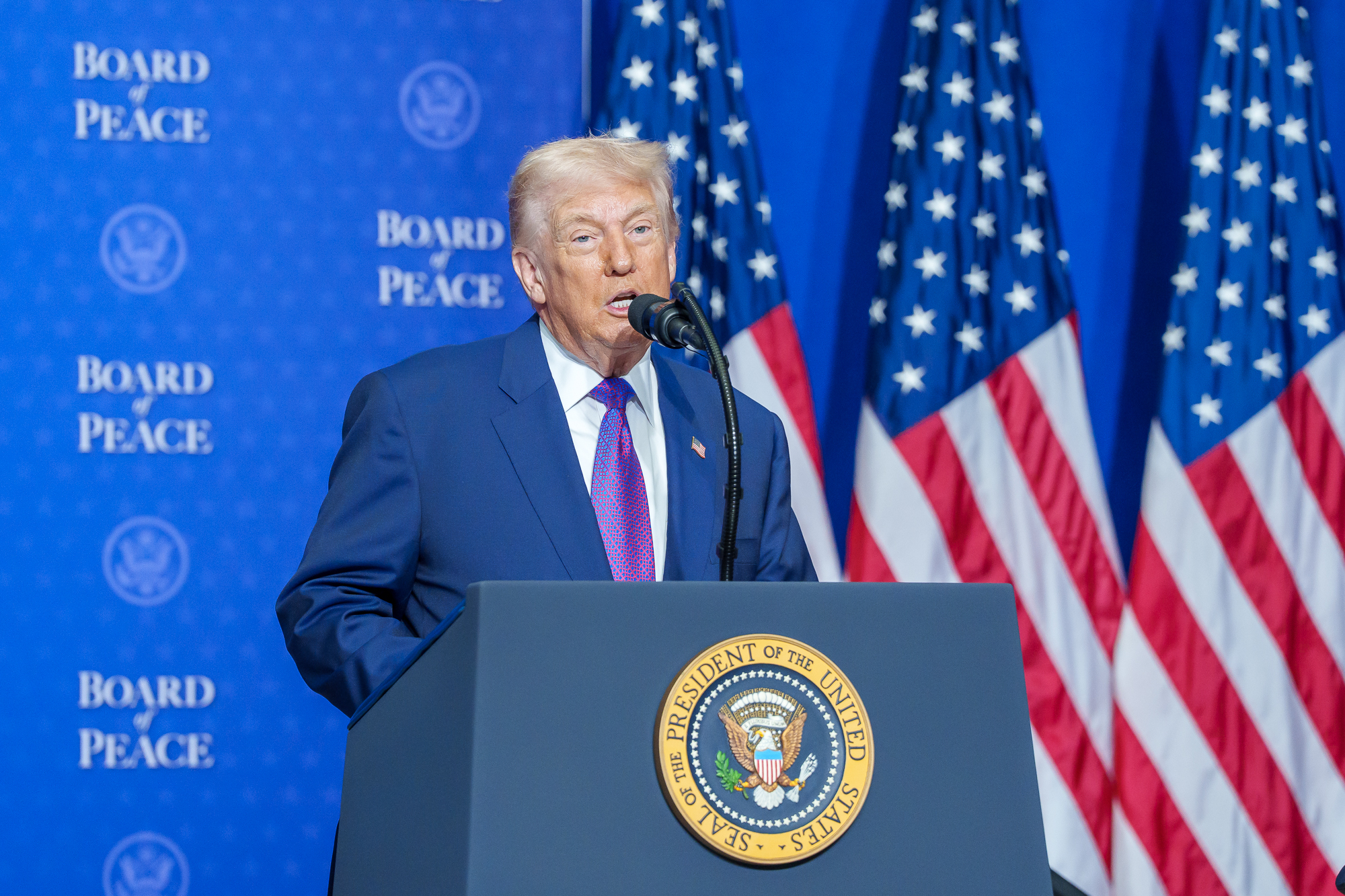 Schimbare majoră în locuințele publice din SUA. Imigranții fără statut legal, vizați