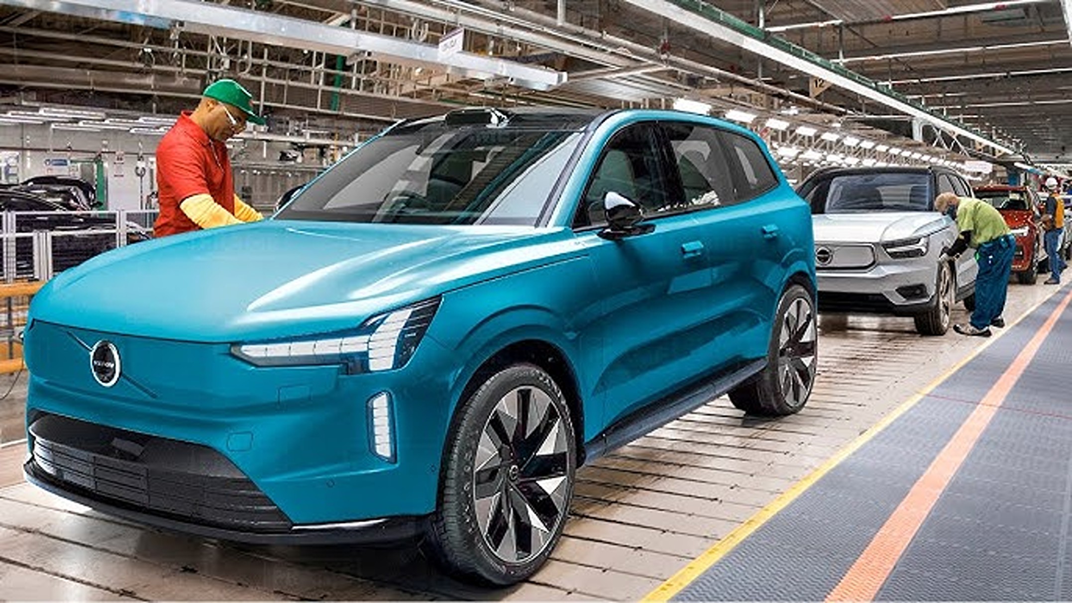 Peste 40.000 de mașini Volvo, rechemate în service. Care sunt riscurile