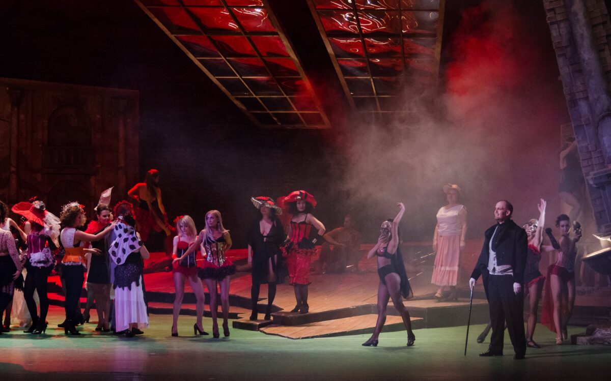 „Cel mai frumos tango din lume”, „La Bohème”, „Tango. Radio & Juliet” și „Faust”, o săptămână a pasiunii și introspecției la Opera Națională București