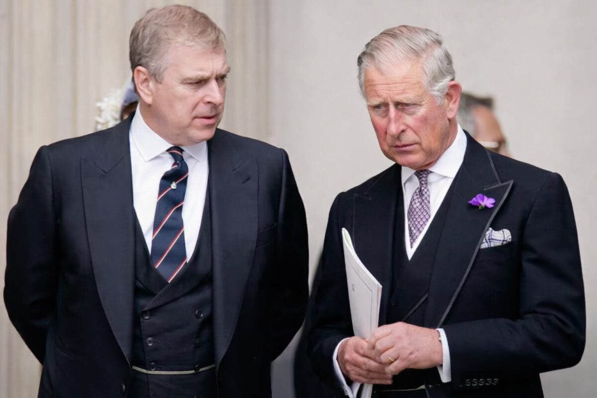 Jeffrey Epstein l-ar fi acuzat pe Regele Charles pentru demisia fostului prinț Andrew din 2011