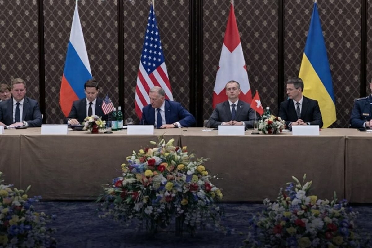 Progrese limitate în dialogul de pace de la Geneva. Rusia își menține cererile privind Donbasul, Ucraina respinge condițiile