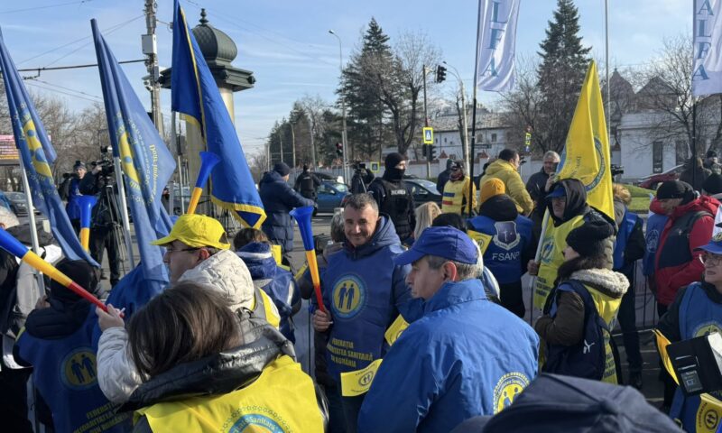 Angajații din Sănătate, consultați privind noua lege a salarizării. Noua grilă, comparată cu salariile actuale