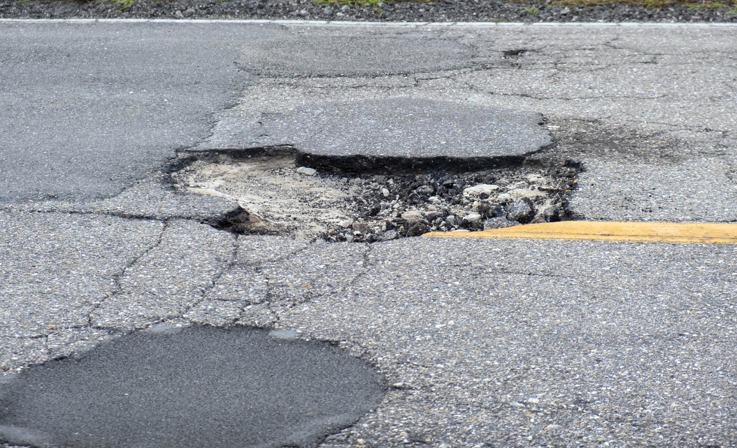 Despăgubiri de 100.000 de euro  pentru un biciclist din București, care și-a pierdut splina din cauza unei gropi. Procesul a durat 12 ani