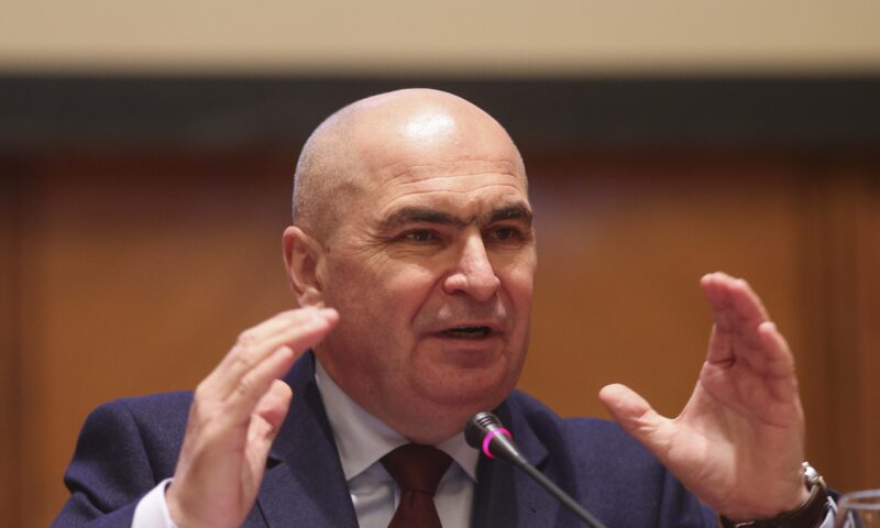 Miting pro-Bolojan, anunțat pentru duminică: Mobilizare online, după ultimul eșec 
