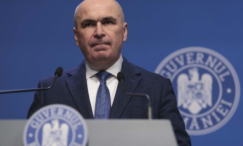 Cabinetul Bolojan, la testul decisiv în Parlament. Moțiunea PSD-AUR intră la vot. Live Text