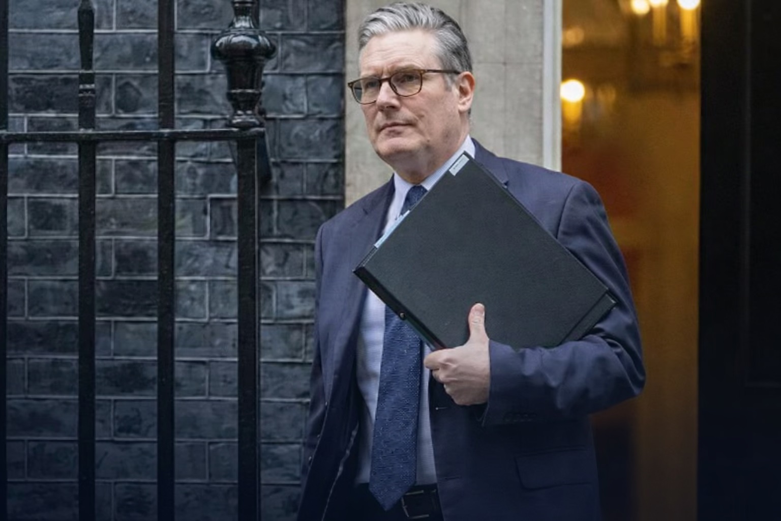 Miniștrii, pedepsiți penal dacă induc în eroare a publicul