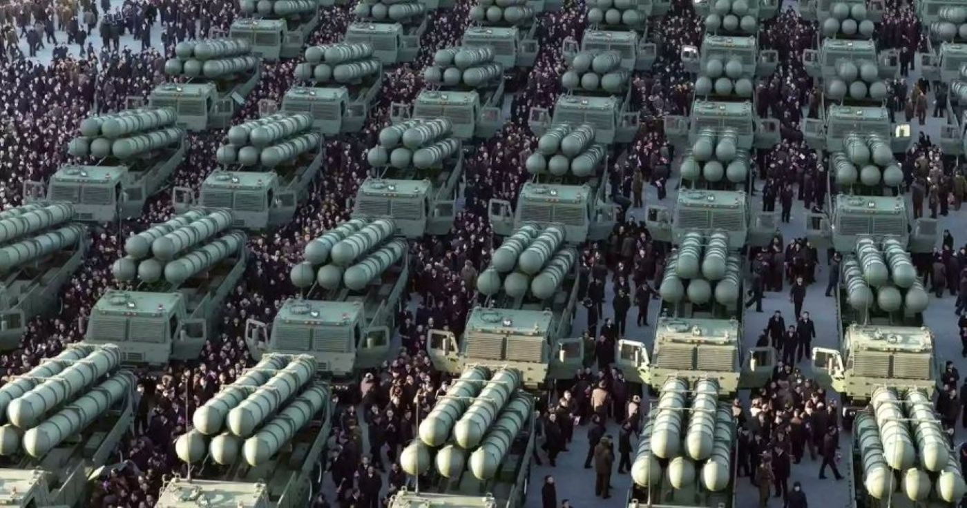 Kim Jong Un se laudă cu 50 de noi lansatoare de rachete