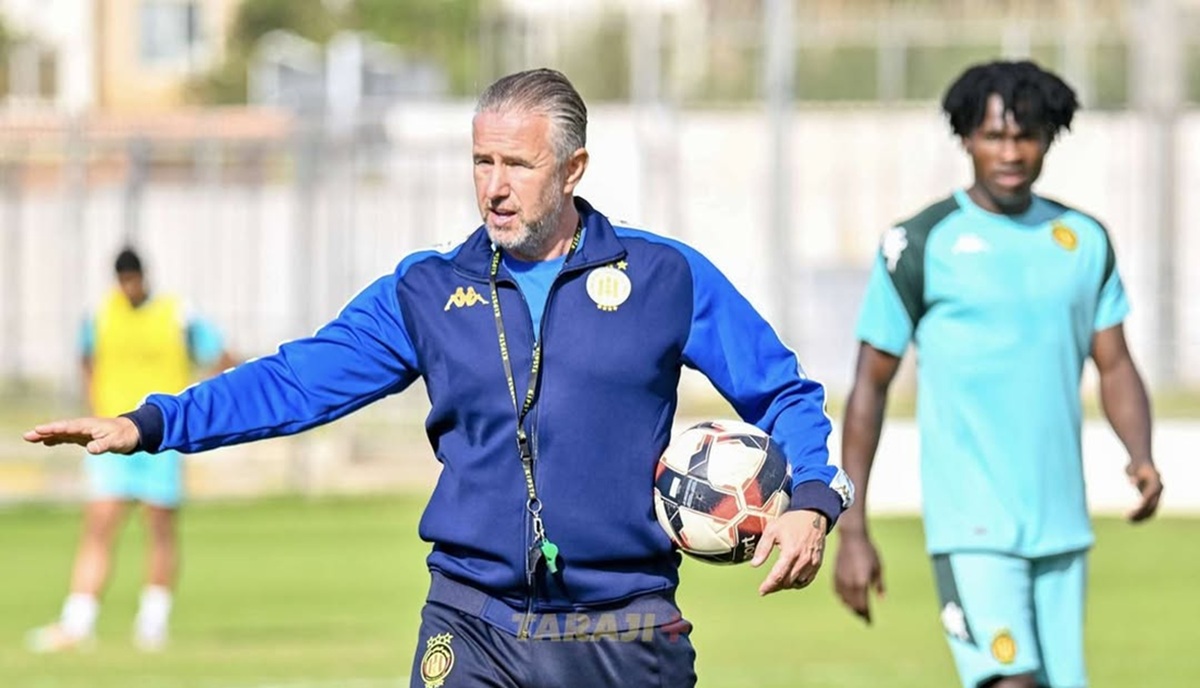 Reghecampf își pune partenera pe „hold” și anunță că nu se grăbește să o ducă la altar