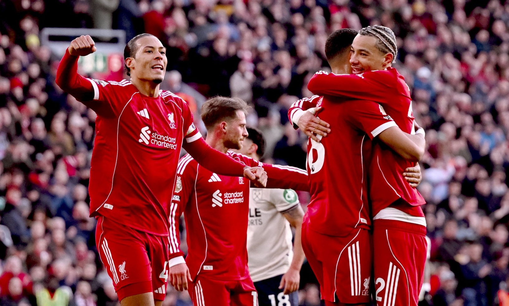 Spectacol în Premier League. Liverpool a învins West Ham cu 5-2