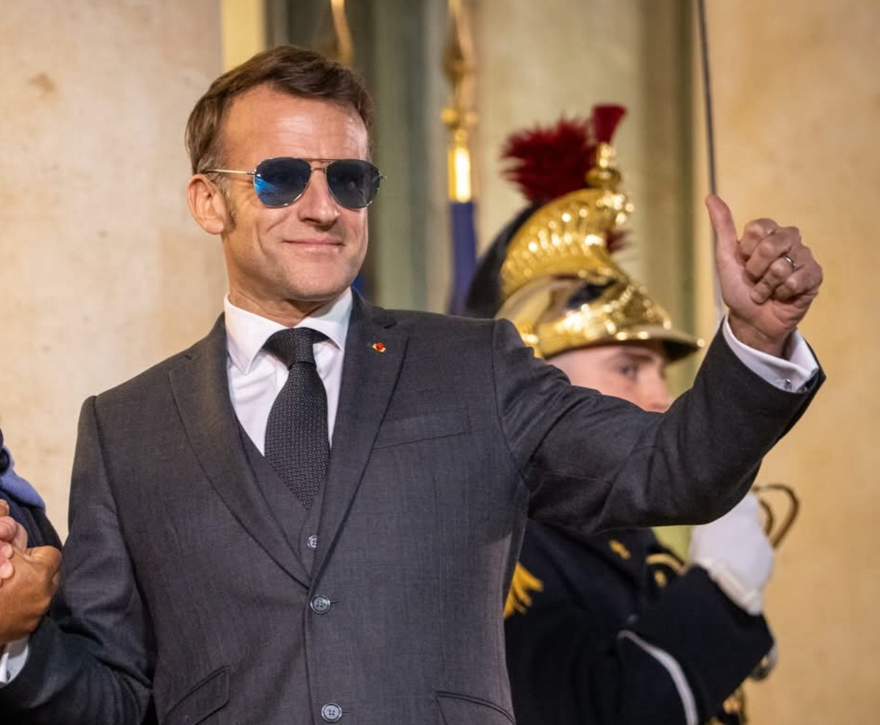 Emmanuel Macron trimite portavionul Charles de Gaulle în Mediterană