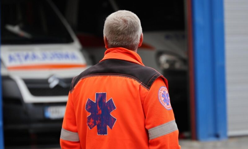 Ambulanțierul atacat în Cluj riscă să rămână cu vederea afectată. Ce spun medicii după operație