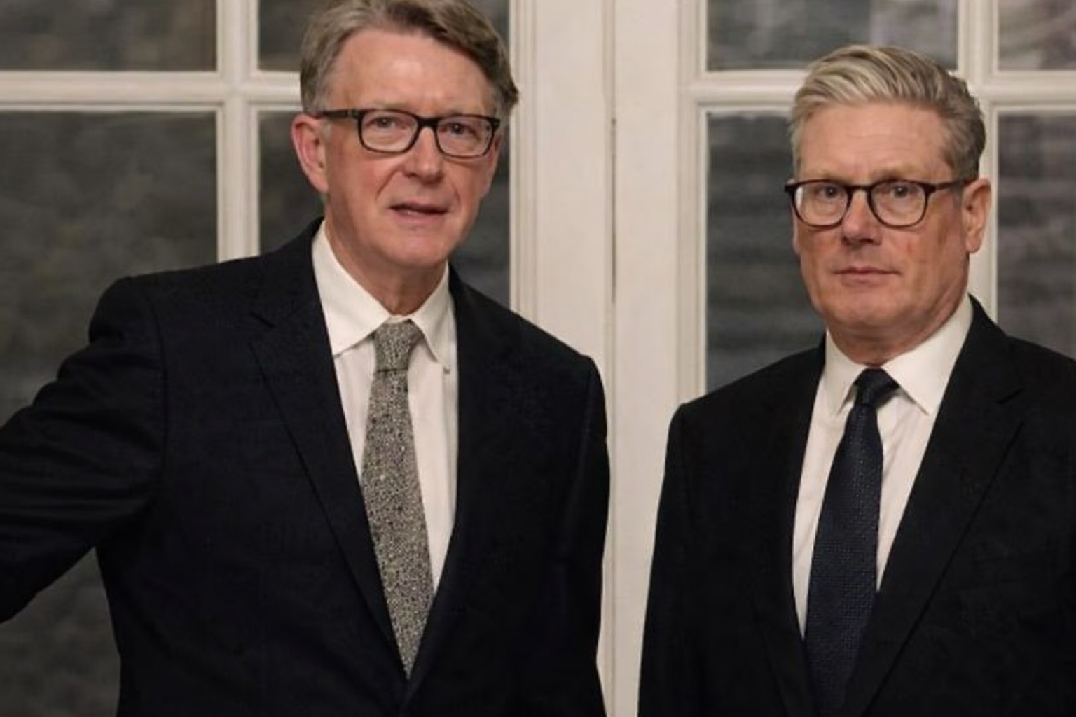 Starmer, sub focul criticilor după scandalul Mandelson. Apelurile pentru demisie se intensifică