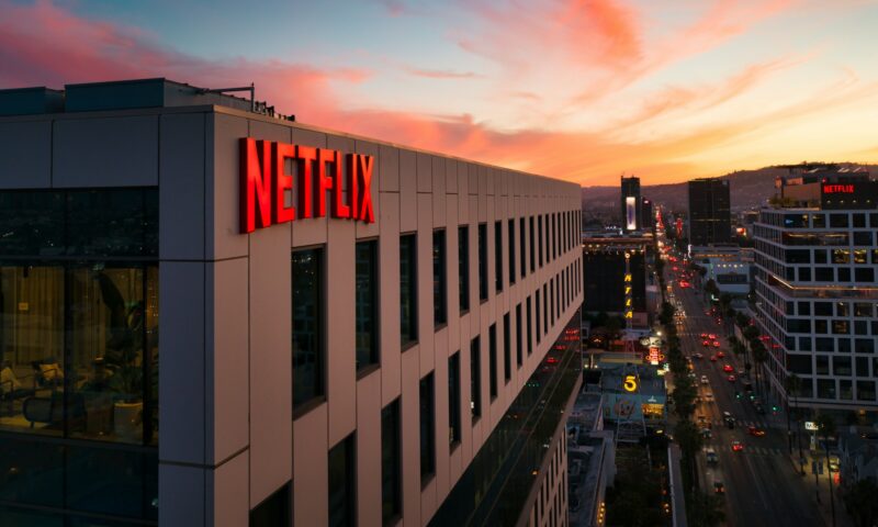 Netflix schimbă strategia pentru abonați. Ce noutăți pregătește