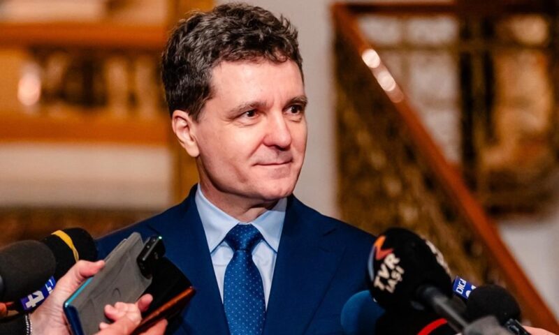 Mutarea pe care Traian Băsescu i-o recomandă lui Nicușor Dan pentru deblocarea crizei politice
