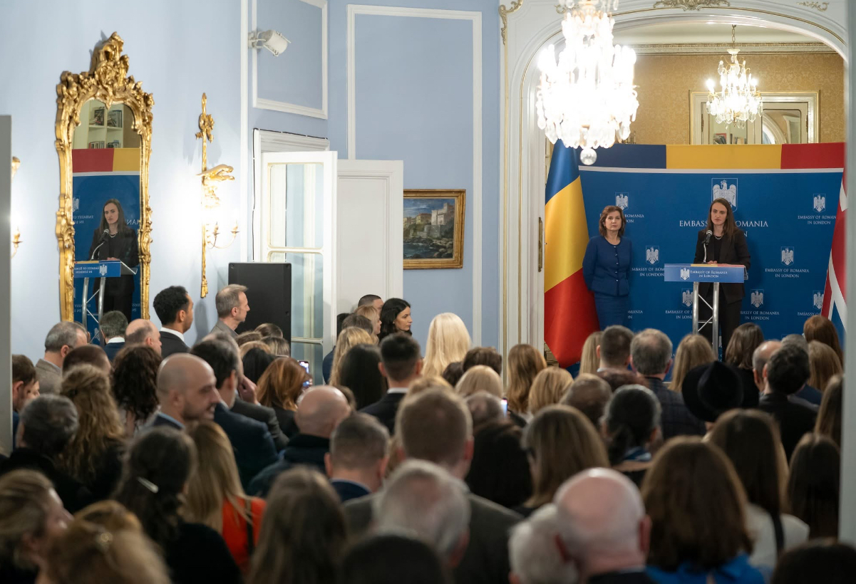 Oana Țoiu s-a lăudat cu un interviu în Financial Times, dar realitatea e alta. Unde au ajuns declarațiile ministrului