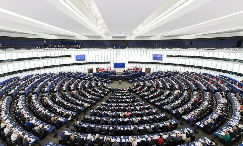 Acțiune în Parlamentul European. Peste 200 de eurodeputați cer anchetarea extremei drepte