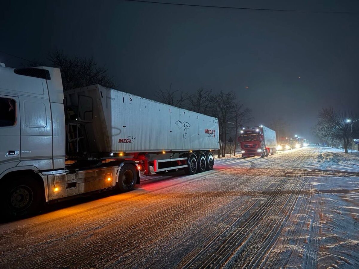 Poleiul paralizează nordul și centrul Republicii Moldova. Trafic restricționat, localități fără electricitate și intervenții masive ale autorităților