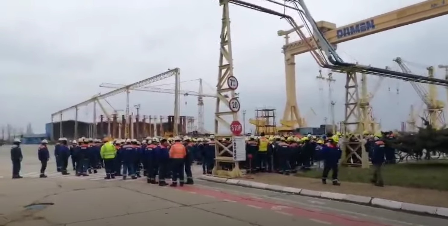 Protest la Șantierul Naval Mangalia. Angajații nu și-au primit salariile