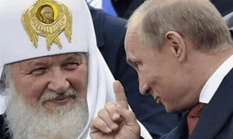 Cum îi ajută biserica pe ruşi când nu au acces la internet