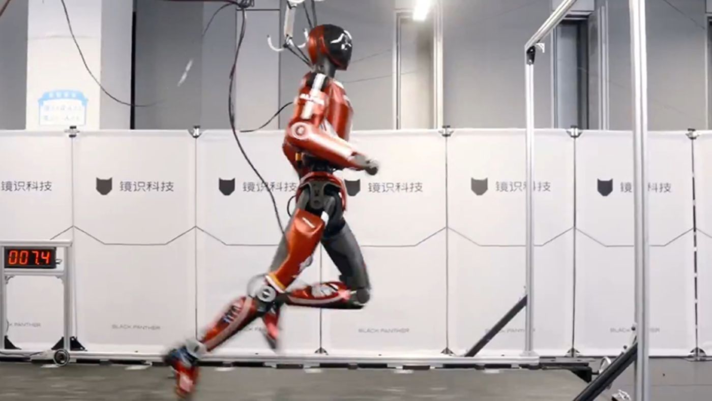 Robotul Bolt, nou record de viteză. Depășește performanța multor atleți