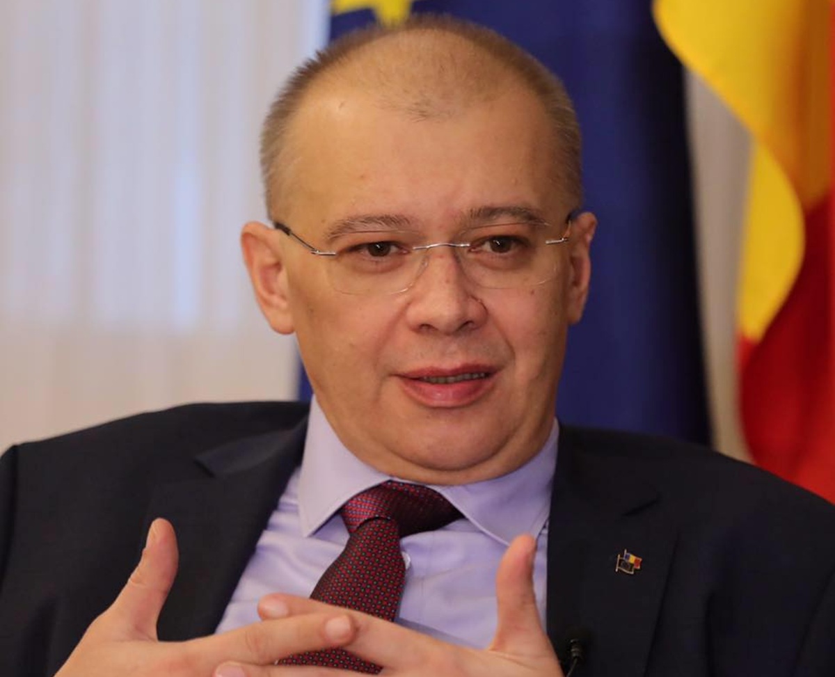 Cine este Sorin Dan Mihalache, unul dintre ambasadorii chemați de Nicușor Dan în România