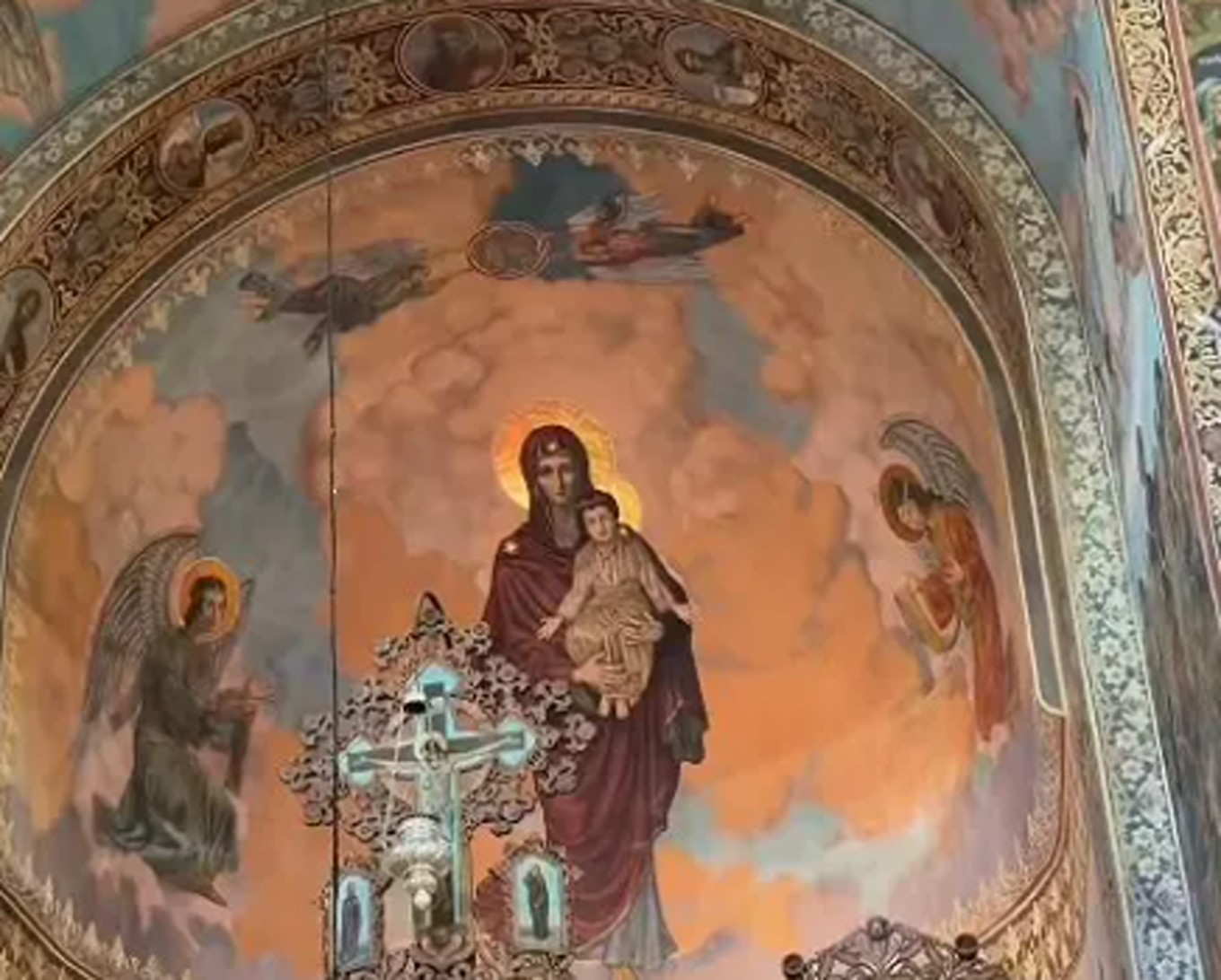 Biserica Elefterie din București ascunde un mister legat de Arsenie Boca. Ce a descoperit Dan Negru