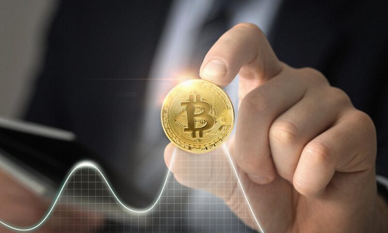 Bitcoin pierde teren în fața companiilor din AI. Criptomoneda a coborât aproape de minimul ultimelor luni