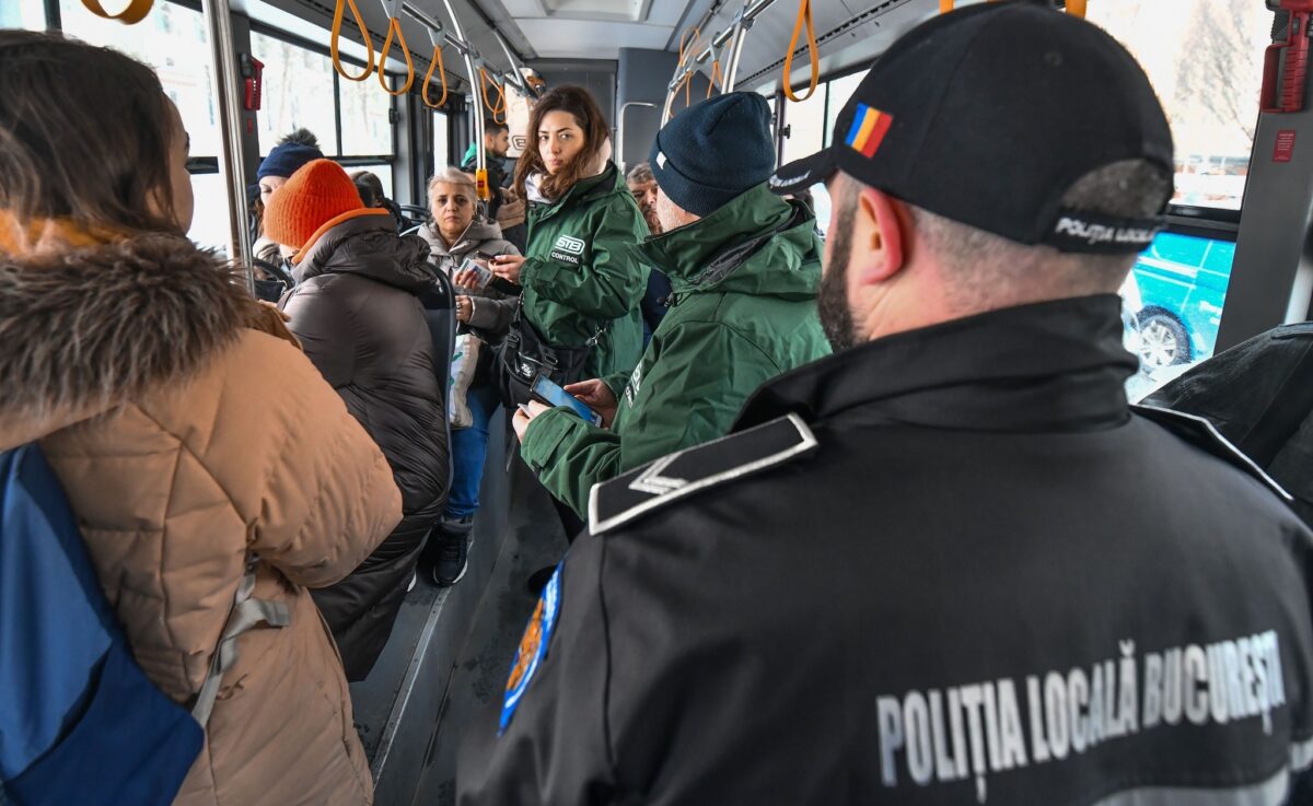 Amenzi STB și pentru cei cu cărți de identitate electronice. Controlorii fac echipă cu poliția