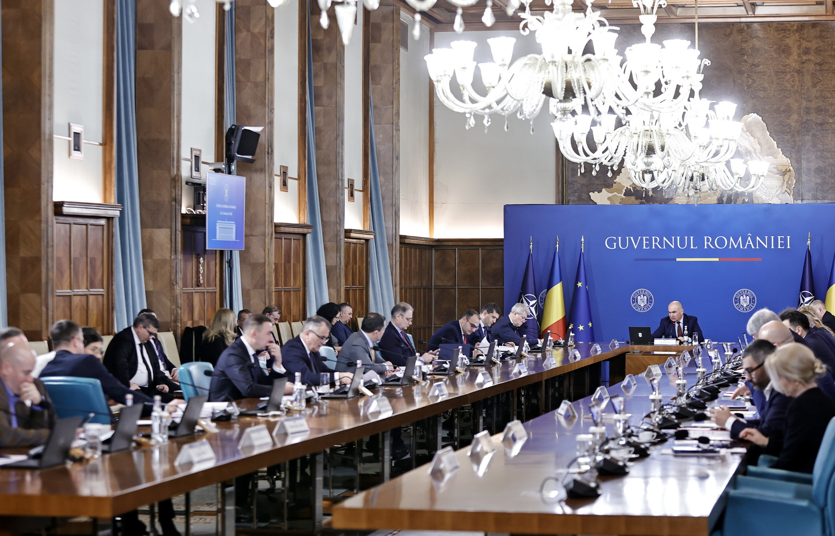 Intervenții pe piața carburanților și schimbări în programul european SAFE. Ședință de Guvern