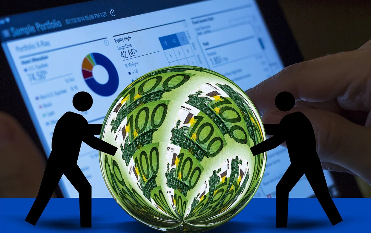 Internetul, capcana celor care vor să facă bani pe bursă. „Ponturile” care pot transforma investițiile în pierderi