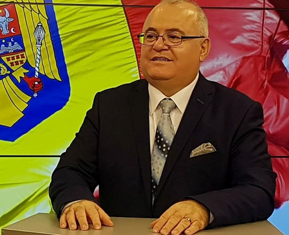 Cine este și ce studii are Ion Duvac, psihologul acuzat că-și hărțuiește pacientele