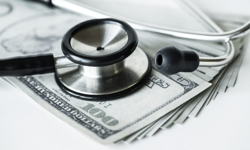 Mită la Spitalul de Psihiatrie. Trimis în judecată după ce a cerut 900 de euro unui pacient