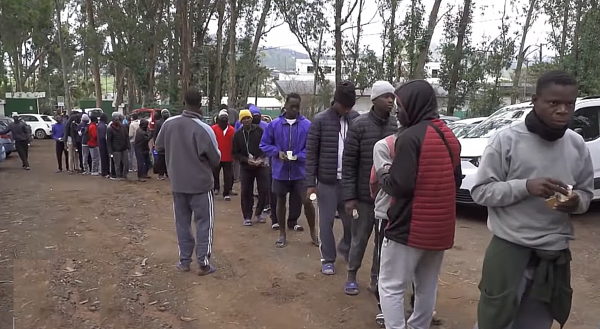 Criza migranților din Ceuta aruncă Uniunea Europeană într-un nou impas diplomatic: Franța și Italia aplică măsuri severe