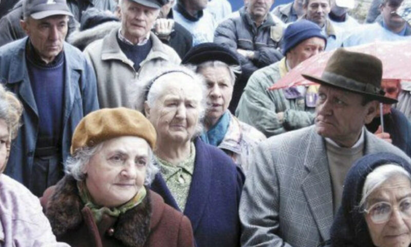 Sistemul de pensii, aproape de colaps. Aproape fiecărui angajat îi revine un pensionar