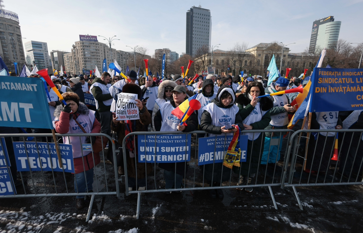 Un nou protest în învățământ. Profesorii vor noi creșteri de salarii