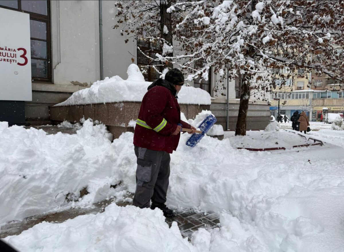 Alertele meteo de vreme severă, prelungite. Ninsorile viscolite vor continua în mai multe zone din țară